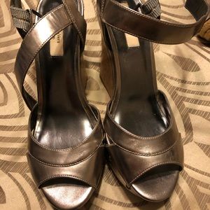 Vera wang wedge silver heel